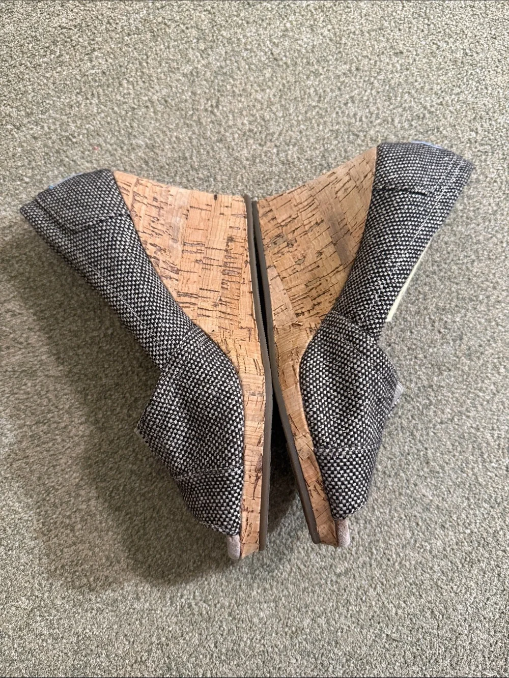 TOMS Stella cork wedge heel size 5 brown gold herringbone tweed peep toe